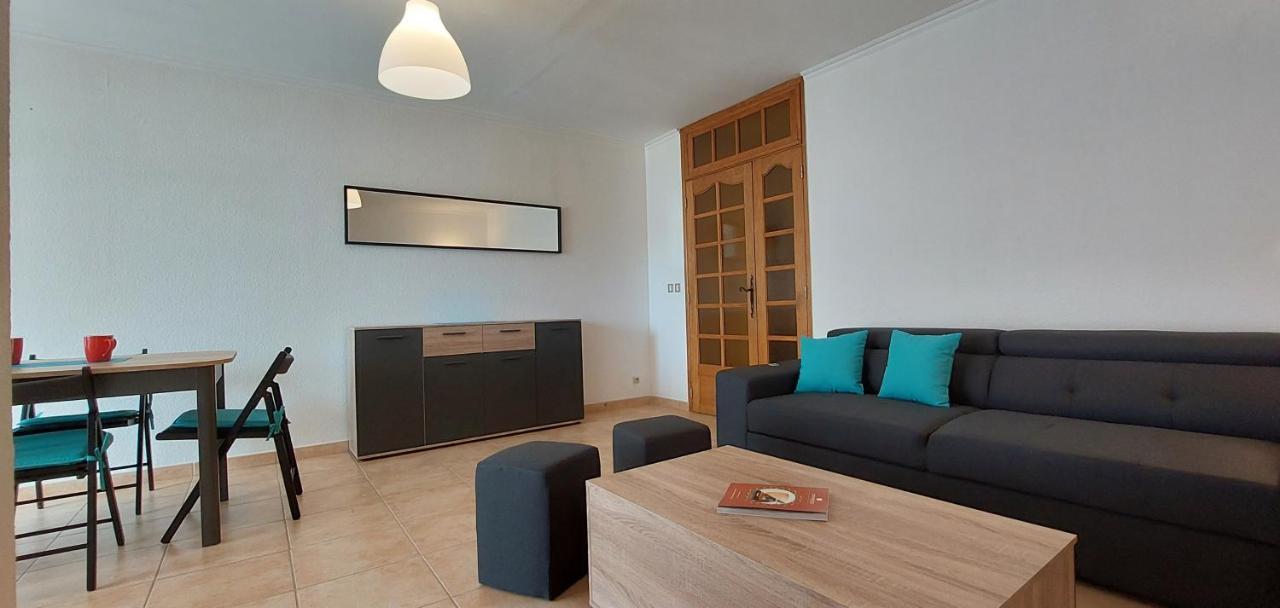 Grand T3: Luminous Central Apartment with Parking Sanary-sur-Mer Exterior photo